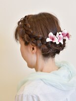 アクトレス 編み込みアップスタイル