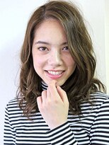 ヘアメイク フレンシア(hair make flencia)&nbsp;くせ毛を生かしたセミディウェーブ