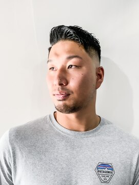 フジヤマ バーバー ショップ(FUJIYAMA BARBER SHOP) ショートレイヤーソフトツーブロック ビジカジ