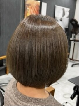 ディティール(Detail) スモーキーグレージュ×エレガントボブ