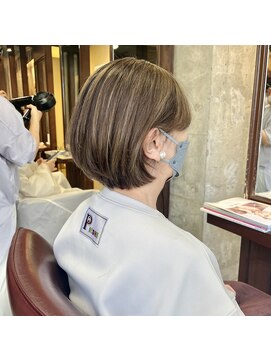 キー(key) ショートボブ