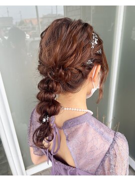 ステレオ ヘアデザイン 安城店(STEREO HAIR DESIGN) ○もこもこ編み下ろしポニー