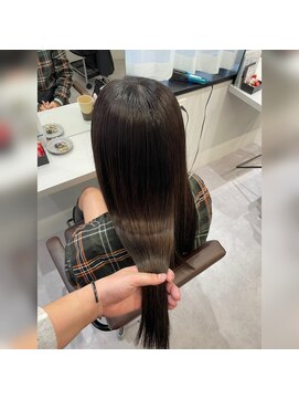 コア 梅田(Core) 髪質改善　艶髪　愛され　韓国風　前髪カット　小顔　梅田