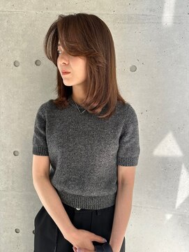 リバレッジ 白金(Leverage) 大人海外ミディアムレイヤー：Kaede Kotaki