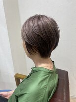 ハーツ(Heart's)&nbsp;白髪ぼかしハイライト大人ショート