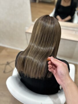 アヴァンス 西田辺(AVANCE.) ベージュ/髪質改善/艶カラー【阿倍野、西田辺】