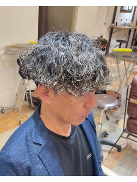 プリストオオサカ(PRIST OSAKA) 波巻きスパイラルパーマ