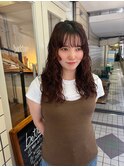 たっぷりレイヤーカットでしっかりウェーブパーマ！