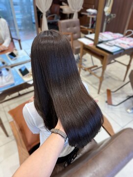 フォルテ 藤枝エピ店 透明感が際立つ！グレージュカラー