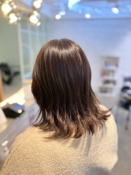 チュール(ture) 動きミディ×ナチュラルブラウン