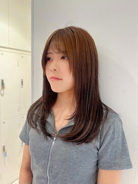 お顔周り低めのレイヤーカット