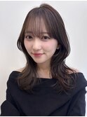 レイヤーカットハッシュカット顔まわりミディアムロング