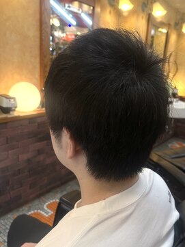 アワーズ(OURS) 刈り上げないけどスッキリしたいけどまとまるくらい