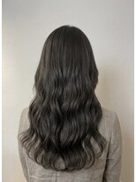 リリ(Liri material care salon by JAPAN)&nbsp;韓国風ゼログラパーマで叶える ゆるふわロングウェーブ