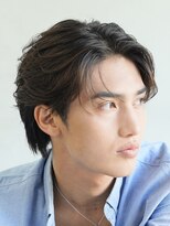 バイフィフス 原宿/表参道(by fifth)&nbsp;原宿毛流れセンターパートフェザーパーマビジネスヘア刈り上げ