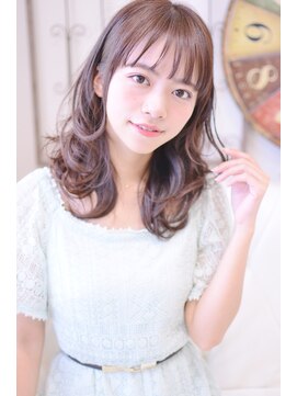 メイズ(MAZE) 【メイズ東中野・鍛原志行】束感パッツン軽やかフェザーレイヤー