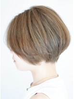 トマト(tomato)&nbsp;ショートボブ　ブリーチカラー