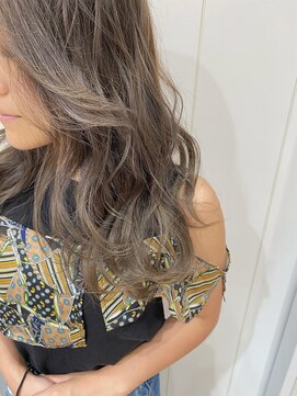 シーム(Seamu) グレージュカラー♪