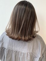 クールブ(Courbe)&nbsp;旬髪色カーキグレージュ