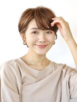 ロビー 表参道(ROBBY)&nbsp;耳掛けマッシュショート／アッシュベージュ／表参道／40代50代