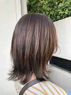 シー 岡崎(,SHE) 斜めバング/グレージュカラー/シルキーベージュ/東岡崎