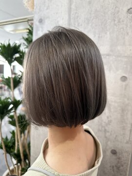 トゥーミー(to mee) 【外国人風】ミルクティーグレージュ♪【小松】