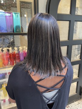 フィール バイ エミタス(Feel by emi+) 白髪ぼかしハイライト