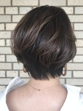 トリッカ 代官山(tricca) ショートボブ/髪質改善/白髪ぼかし/30代/40代/50代