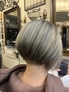 ヘアー ラウンジ アート(HAIR LOUNGE ART) シルバー