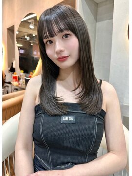 グロー 大宮(GLROW) 韓国　レイヤーカット　顔まわりカット　オリーブグレージュ