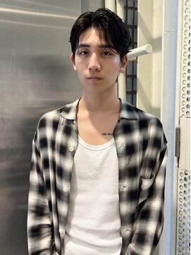 ゼストプール(ZEST POOL) センターパート　ニュアンスパーマ　ガイルヘア