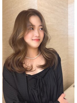 ソレイユトウキョウシブヤ(SOLEIL TOKYO shibuya) ロングレイヤー韓国くびれヘア顔まわりレイヤーブリーチベージュ