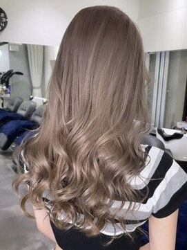 ヴィズバイエリーツ(vizz by elyts) 大人っぽヘア/ミルクーベージュ/シールエクステ/20代/30代/北谷