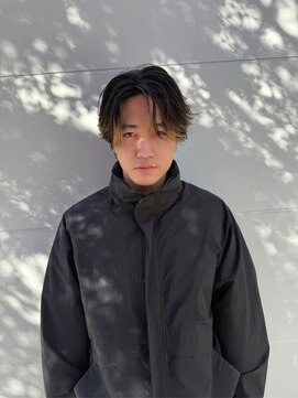 フェザーショート/センターパート/ヘアセット/ツーブロック