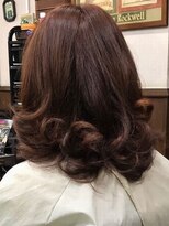 K'S美容室&nbsp;フェミニン巻き髪スタイル