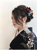 大人可愛いまとめ髪withハカマ