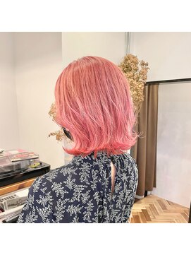 マウロア(MAULOA) “ハイトーン　コーラルピンク　ブリーチカラー”中西英美子