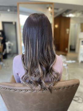 フツーロ 栄(FUTURO) バレイヤージュ！！！