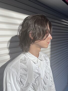 オムファミーユラグ(homme, famille raugh) ミディアムヘアに緩めパーマ