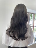 オリーブベージュ