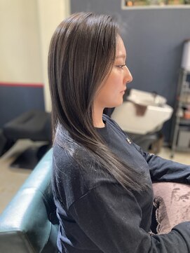 トラインバイアンジュリッチ(Trine by Ange Rich) 春らしくアッシュ