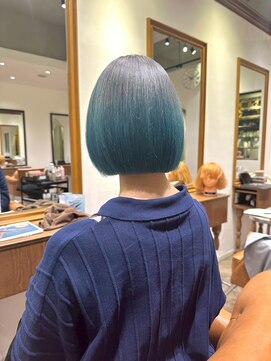 ラーサ(LaHzA) 大人ショートボブ前下がりショートボブ前下がりボブひし形ボブ