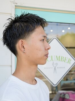 キューカンバー(CUCUMBER)の写真/【忙しい朝でもキマる☆】ナチュラルスタイルからパーマまで、ビジネスシーンでも扱いやすいヘアをご提案！