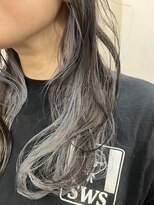 レイリー(LAiLy)&nbsp;インナーカラー　シルバーアッシュ　透明感