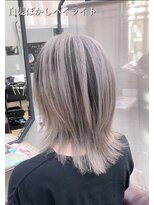 キセイ イオンモール新利府北館店(KISEI)&nbsp;白髪ぼかしバレイヤージュ×ミディウルフ30代40代50代