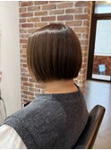 レイヤーボブハイライトカラーミルクティーベージュ