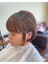 アドア(ADOR) インナーカラーのボブスタイル