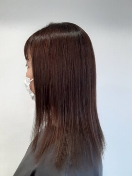 アリー(Ari-) さらつやストレート汗にも◎