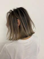 イキ 表参道(iki omotesando)&nbsp;モード/無造作ウェーブ/大人ガーリー[表参道駅]