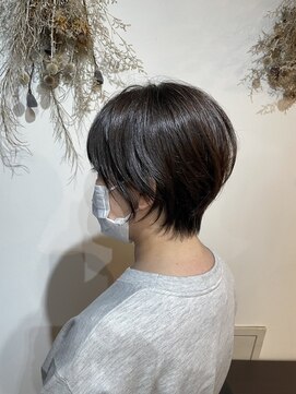 ルッツ カオラ(Ruttu KaoLa) きれいめショート＊ヤ